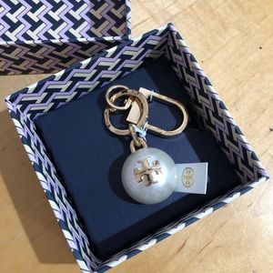 Authentic Tory Burch Pearl Logo Fob Keychain